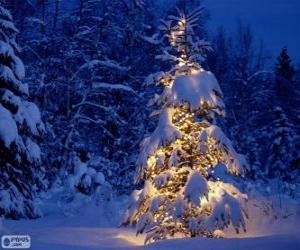 Puzzle Χιονισμένο χριστουγεννιάτικο δέντρο